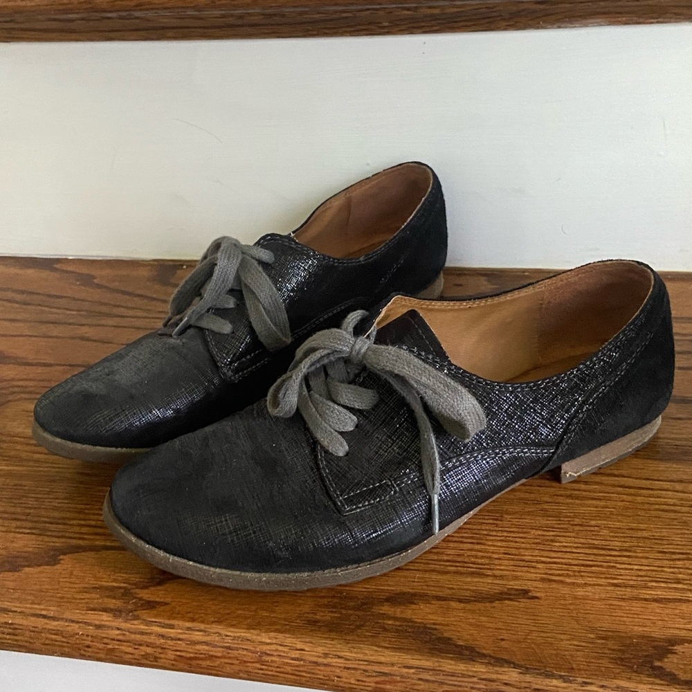 Naya Tibber Black Lace-Up Women's Oxford Shoes
